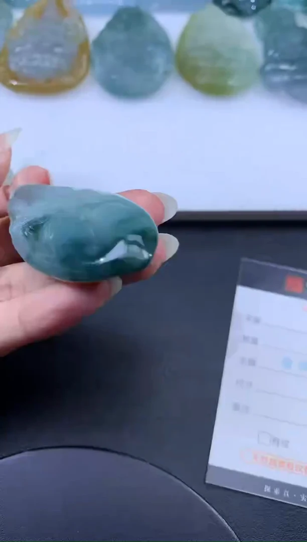 未镶嵌挂件翡翠哈轩 挂件1