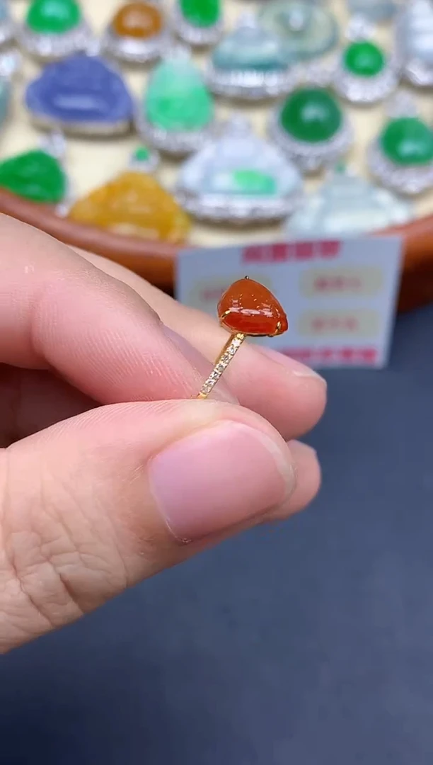 18K金镶嵌戒指翡翠122-中国好珍宝