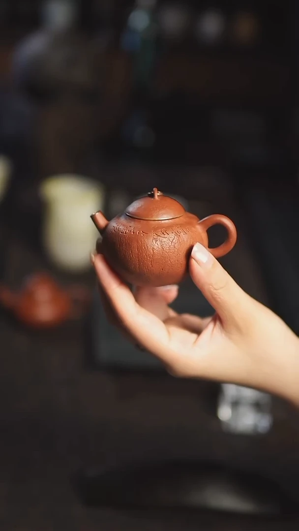马一鸣 全手捏紫砂壶