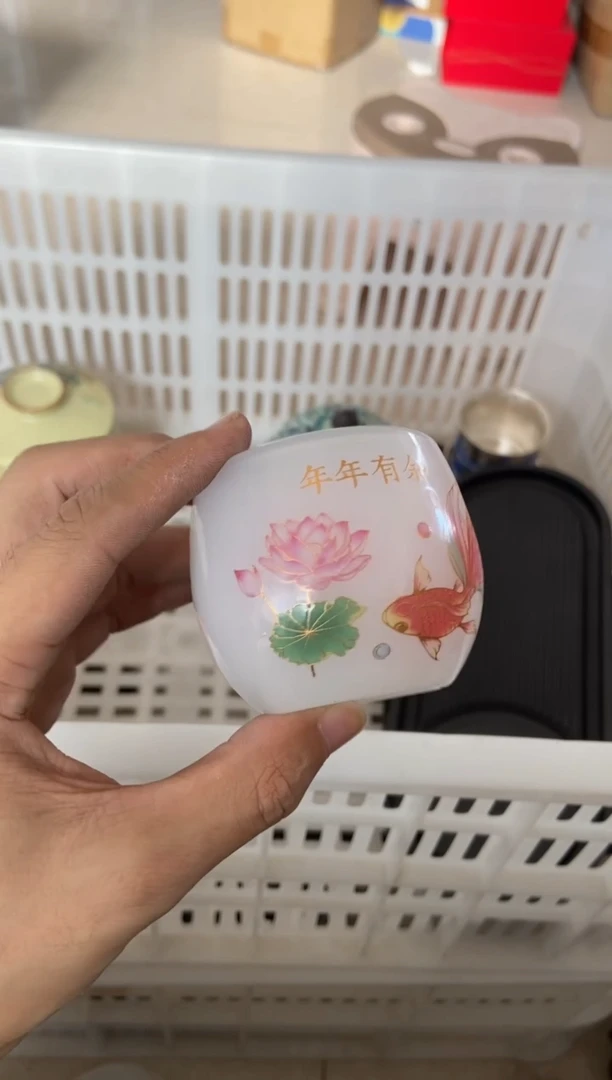 无运费险有瑕疵的摄影的产品有使用过的痕迹有点脏介意勿拍