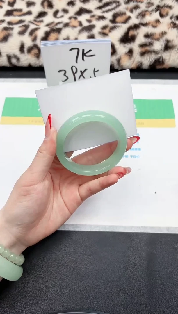 【闪购商品】石英质玉手镯未镶嵌231-54