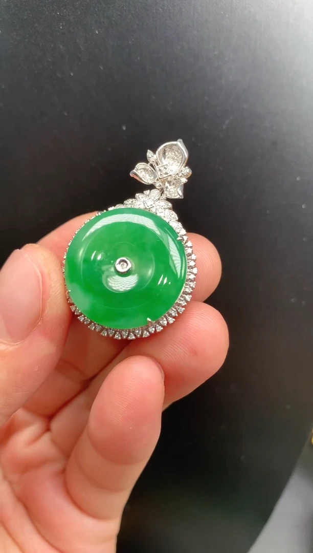 【闪购商品】翡翠颈饰18K金镶嵌扣子