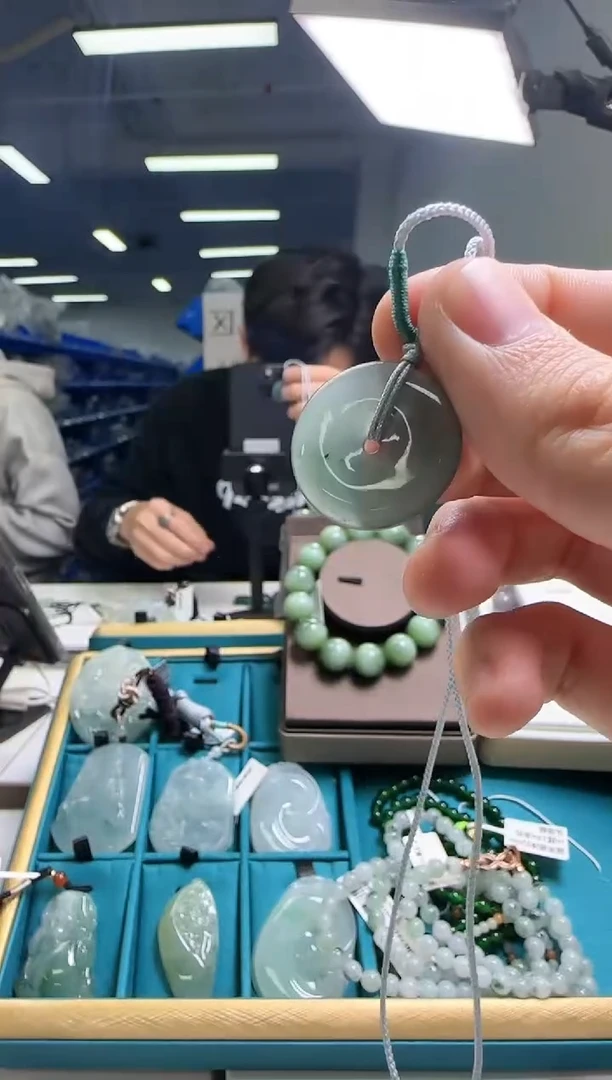 【闪购商品】翡翠吊坠(不含链)未镶嵌翡翠吊坠91