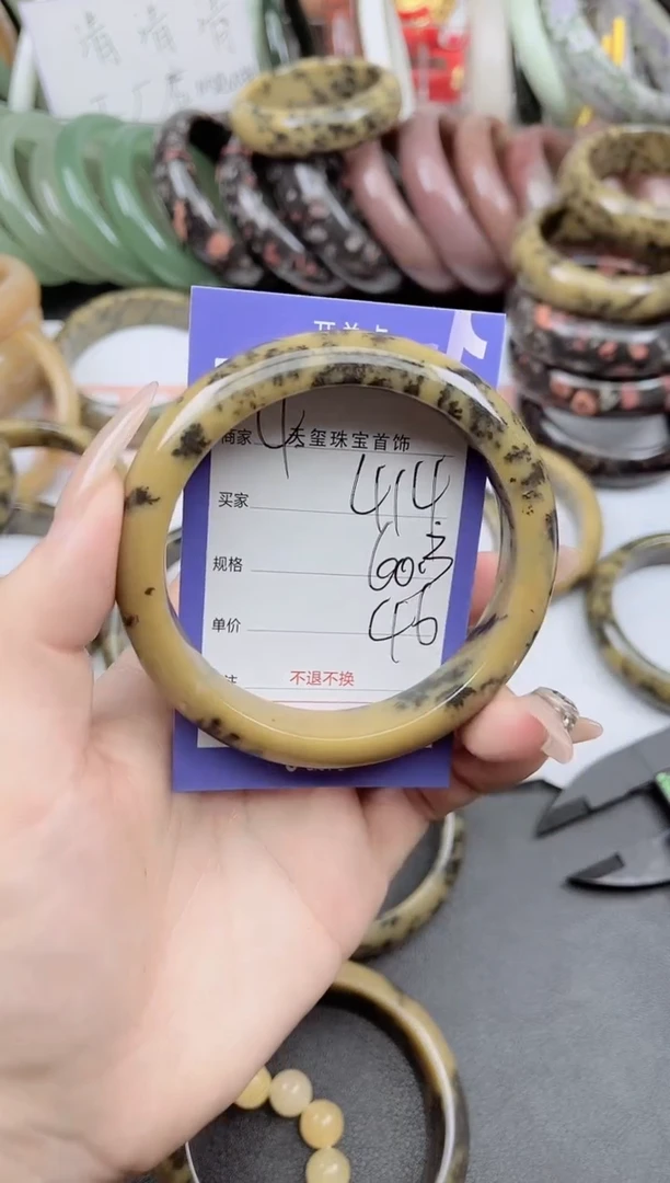 未镶嵌手镯石英质玉414