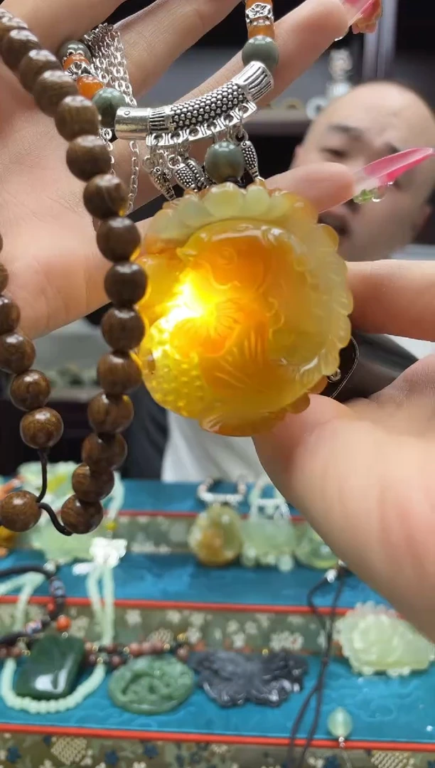 未镶嵌岫玉吊坠·