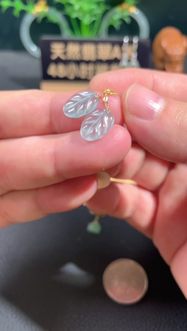 颈饰18K金镶嵌翡翠翡翠