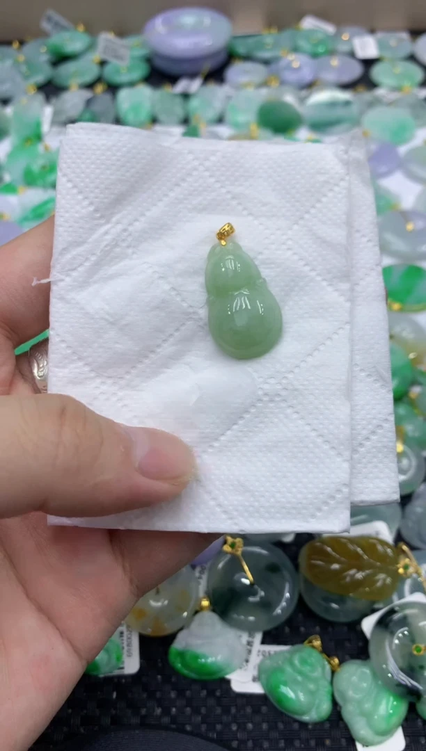 颈饰未镶嵌翡翠天然缅甸翡翠A货