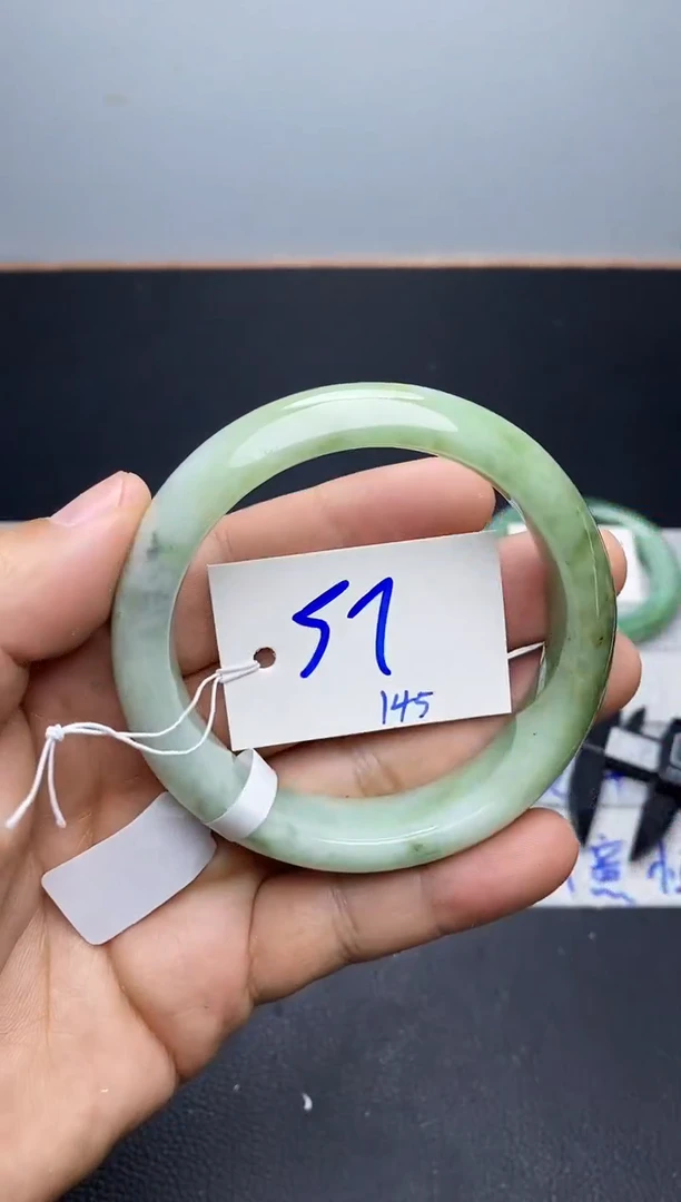 未镶嵌手镯翡翠145