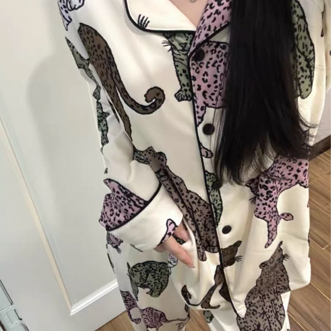 SIEOYJIEA/私迹大榕家viki【彩印豹子】女款气质长袖家居服套装
