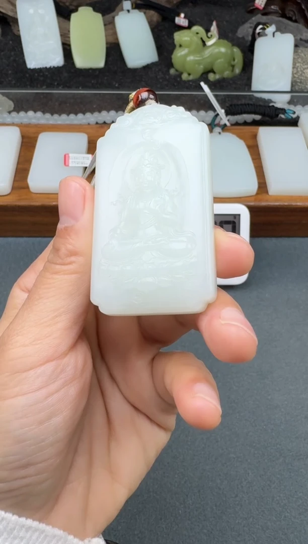 颈饰未镶嵌和田玉2