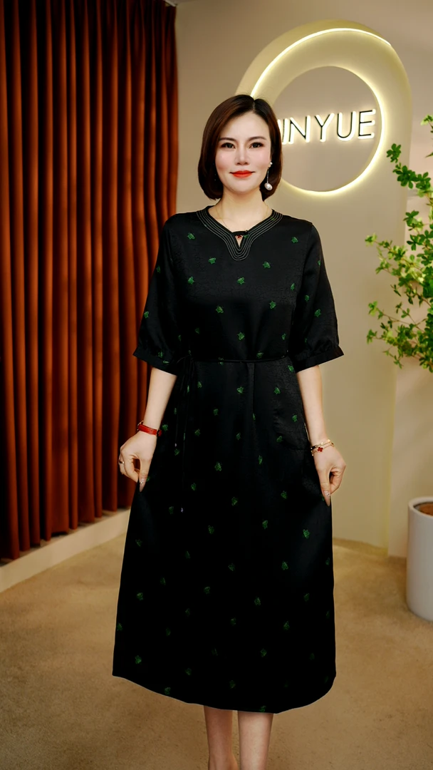 【可译】2025新款双面双穿早春新中式高级感时尚优雅连衣裙1576A