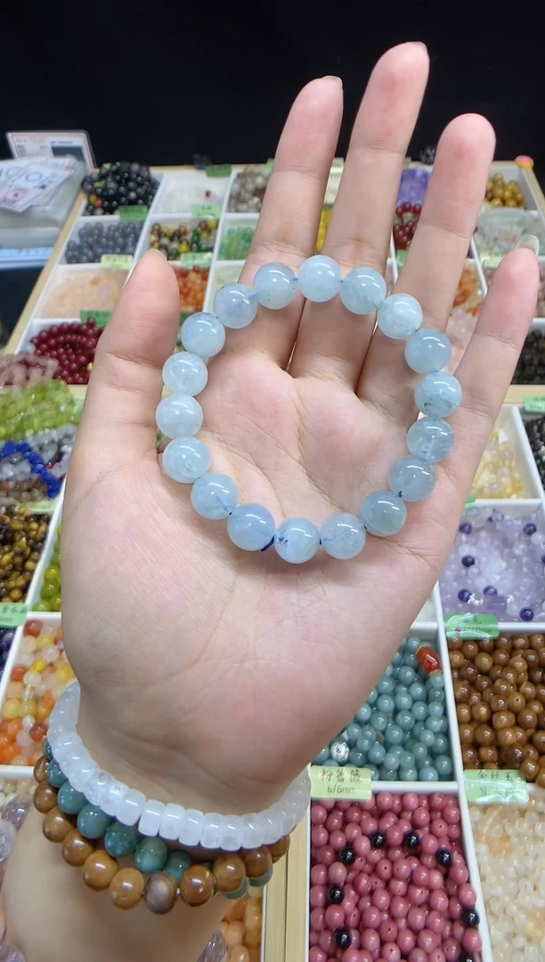 水晶手串未镶嵌海蓝宝（有注胶），多样性发一