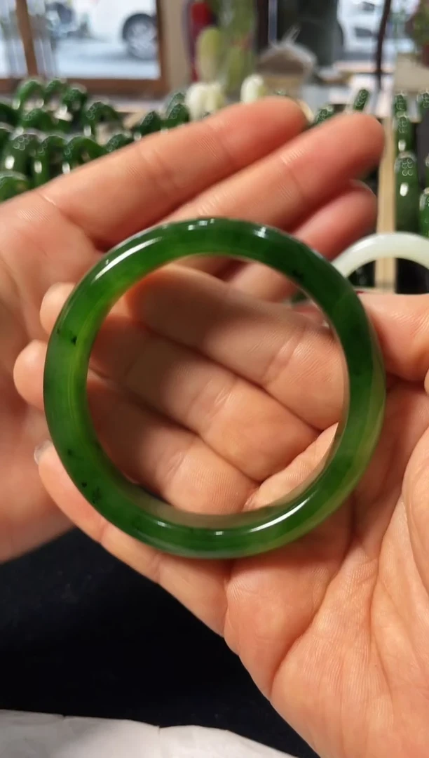 【闪购商品】和田玉（碧玉）手镯未镶嵌碧玉手镯