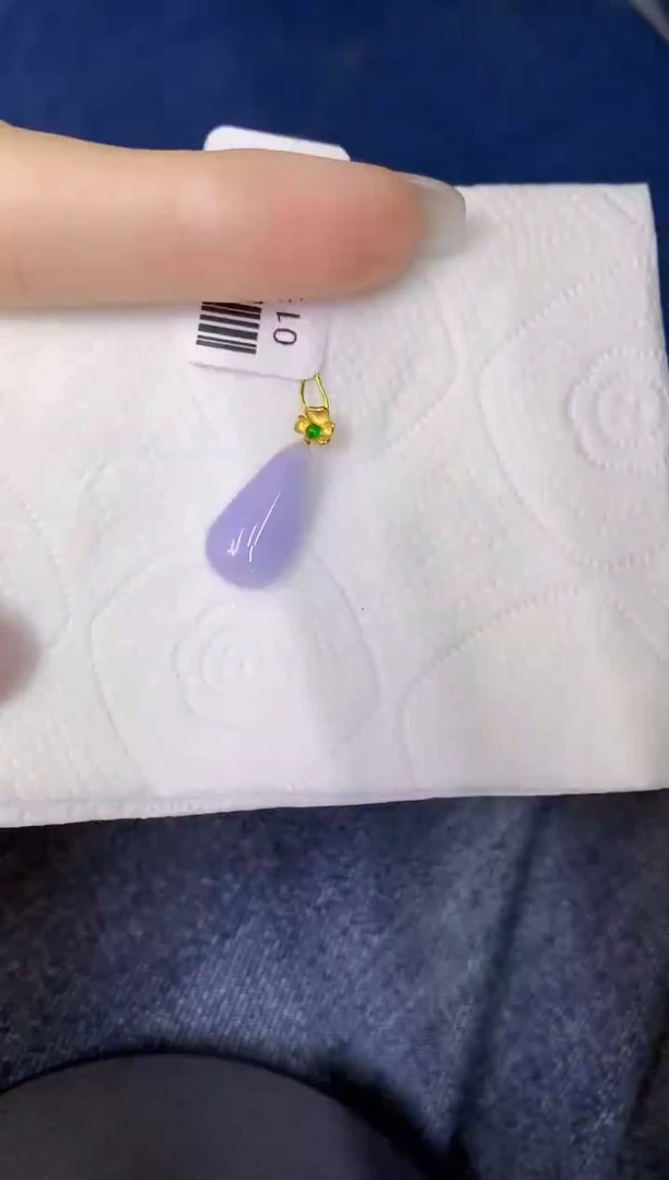 颈饰18K金镶嵌翡翠缅甸天然翡翠A货