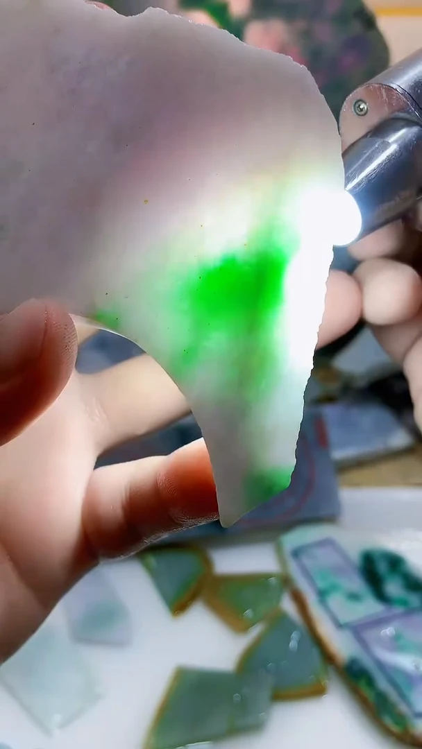 翡翠未镶嵌颈饰0林0翡翠珠宝512