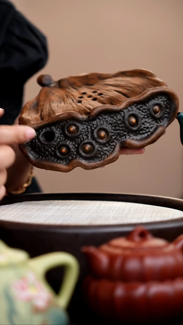 茶壶紫砂段泥扁莲蓬储水壶承