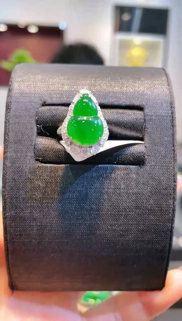 【闪购商品】翡翠颈饰18K金镶嵌A61天然A货翡翠两用款戒指