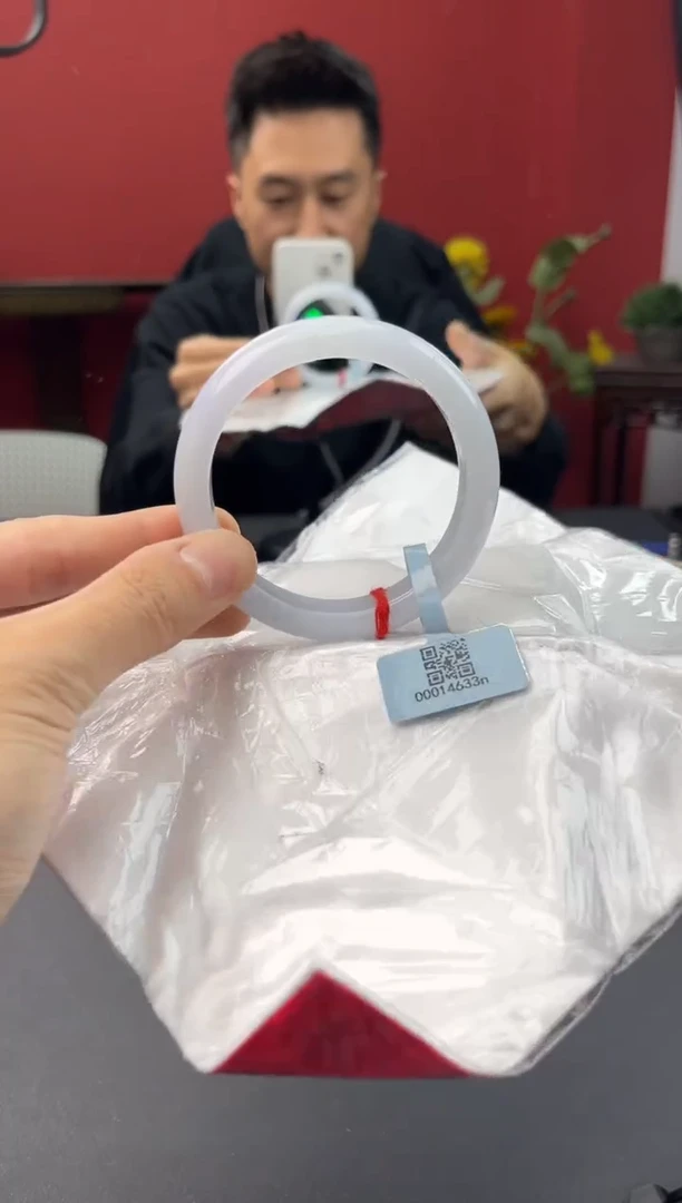 未镶嵌手镯翡翠10   56.4