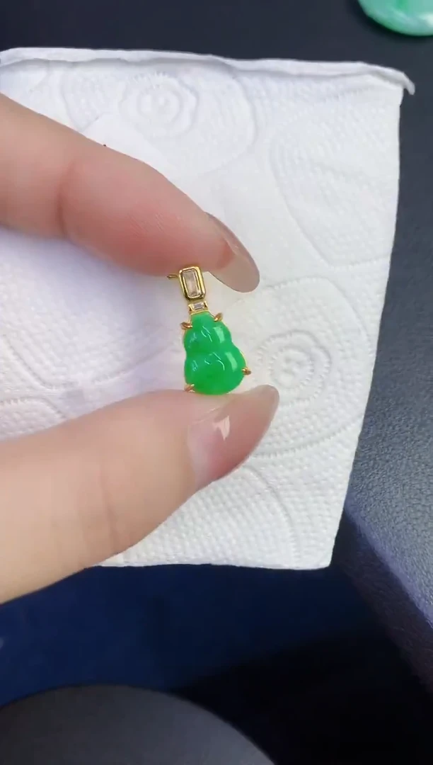 颈饰未镶嵌翡翠缅甸天然翡翠A货