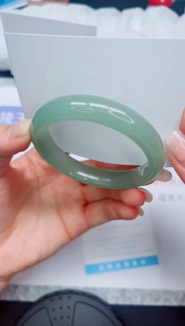 未镶嵌手镯石英质玉76-58