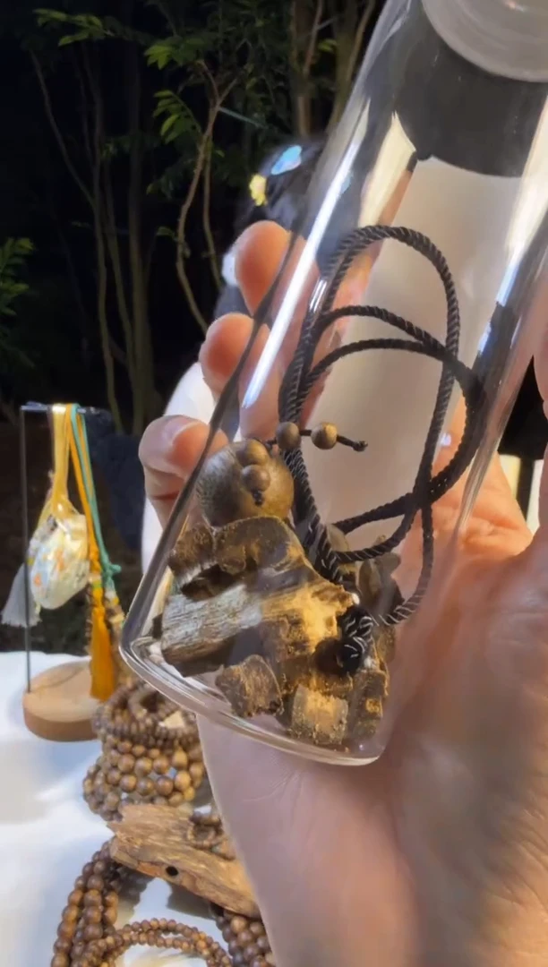 沉香沉香碎屑奇楠沉香透顶绿 16mm碎屑  多样性发一