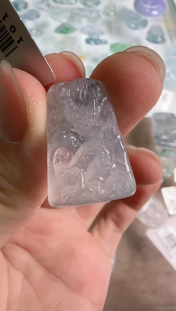 【闪购商品】翡翠吊坠(不含链)未镶嵌··