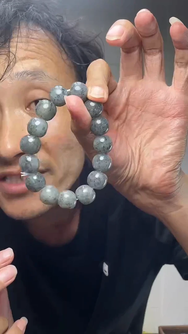 未镶嵌和田玉挂件1