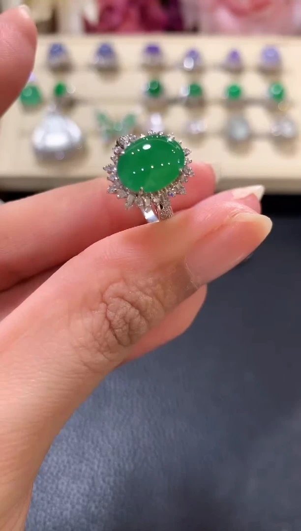 18K金镶嵌戒指翡翠z84