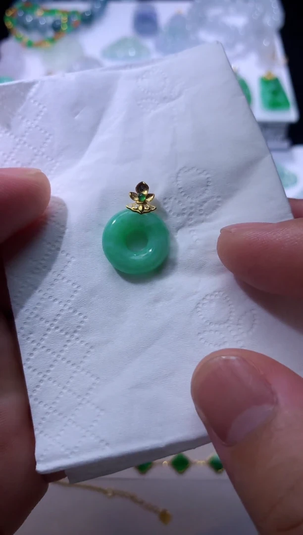 吊坠(不含链)18K金镶嵌翡翠780