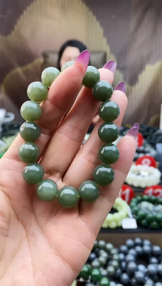 未镶嵌手串和田玉湖水绿12