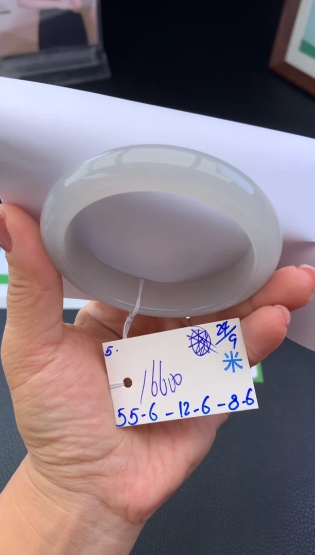 未镶嵌手镯翡翠手镯