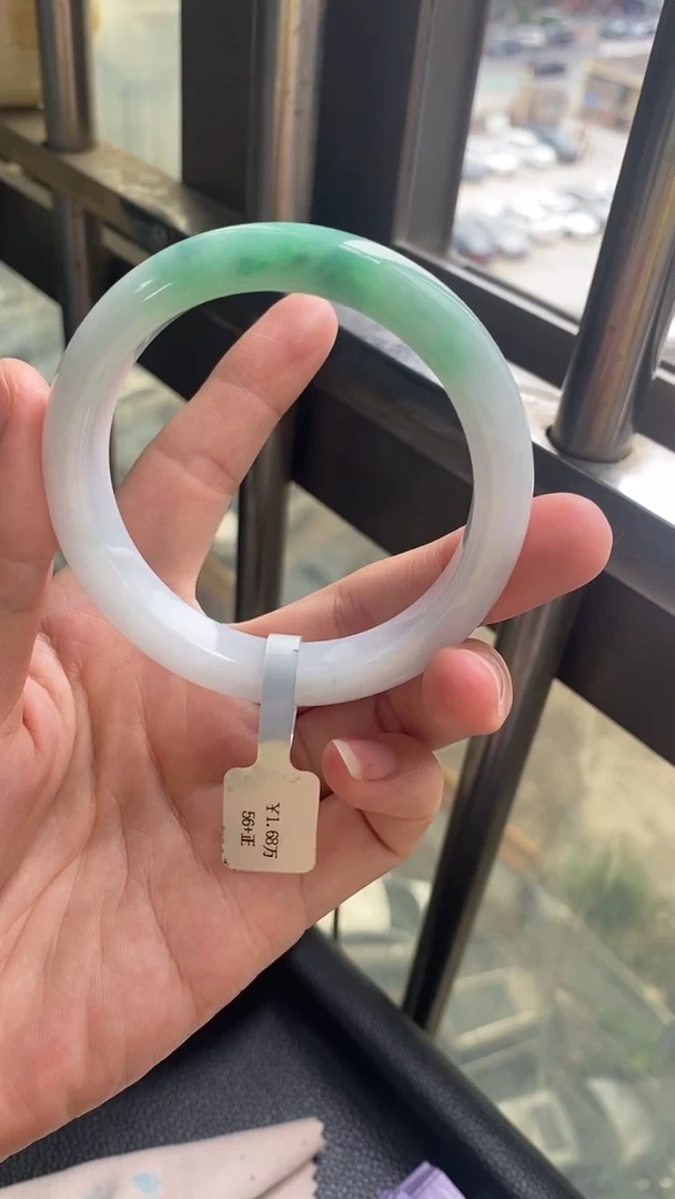 未镶嵌手镯翡翠//20255608   56正圈