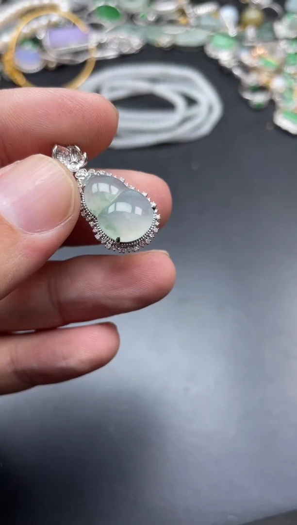 【闪购商品】翡翠颈饰18K金镶嵌小心寄售商品不退不换