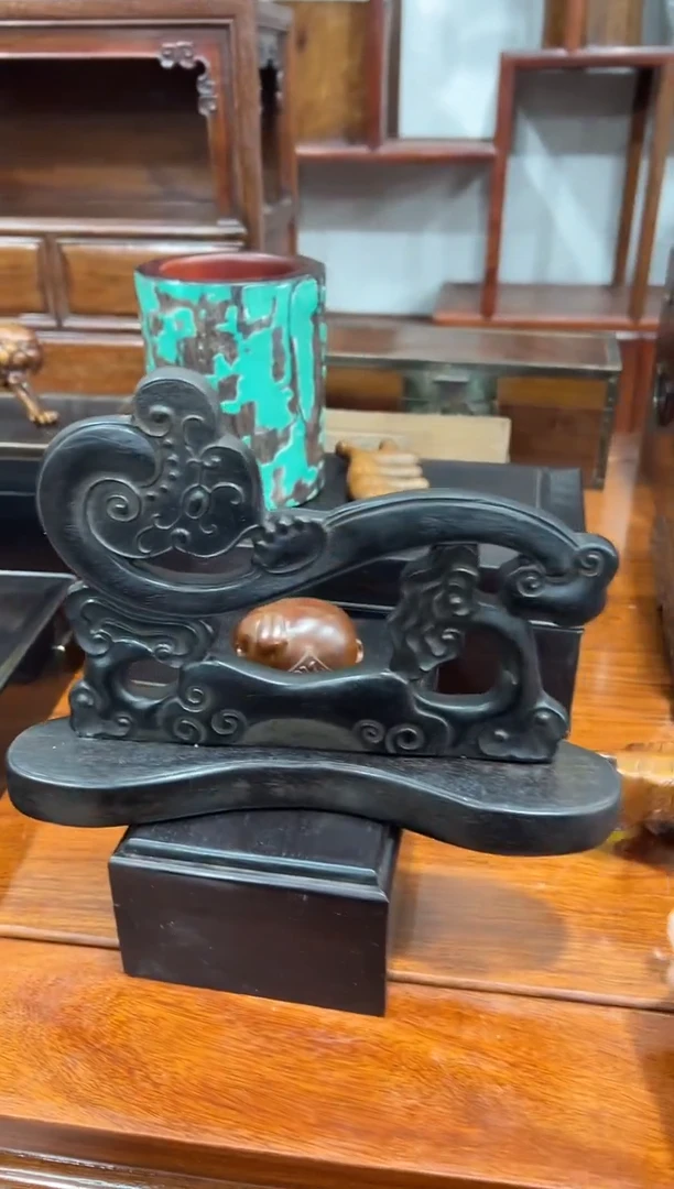紫檀如意造型摆件