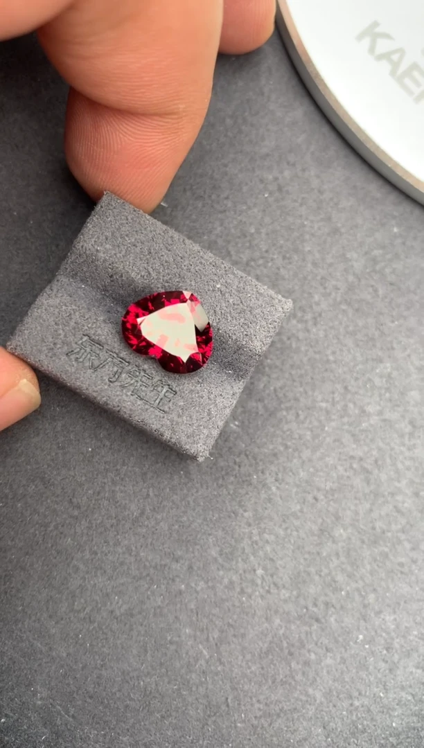 未镶嵌珠宝半成品石榴石6.1ct镁铝榴石 定制  AH