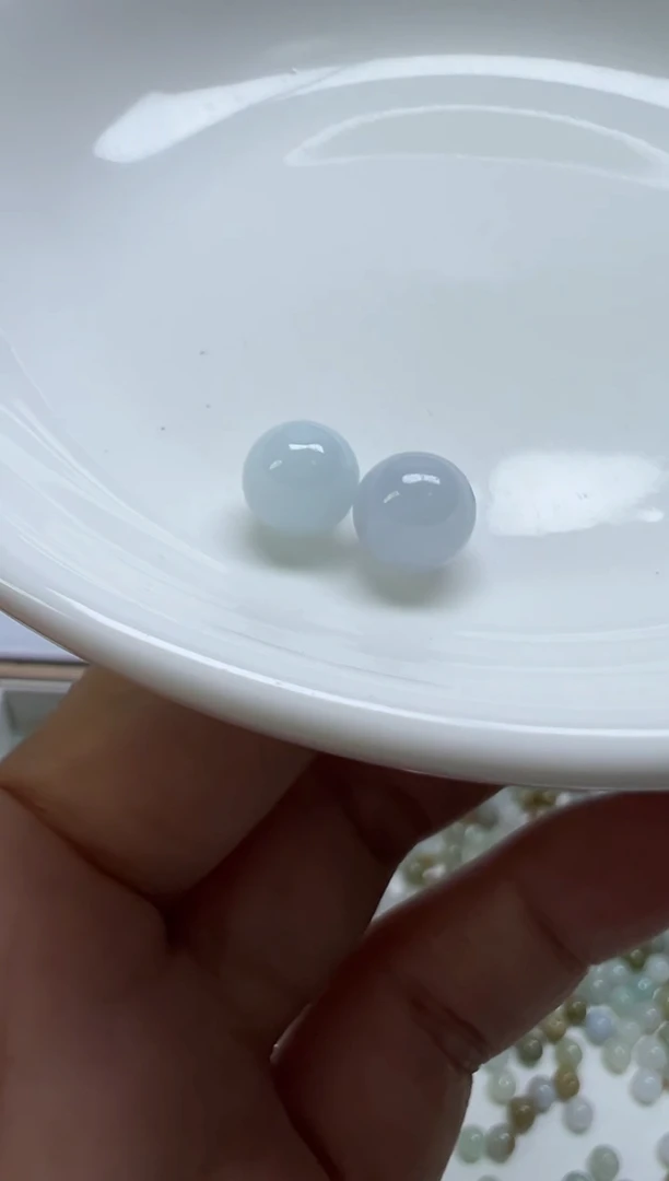 散珠翡翠在****前纯天然缅甸A货翡翠卡8