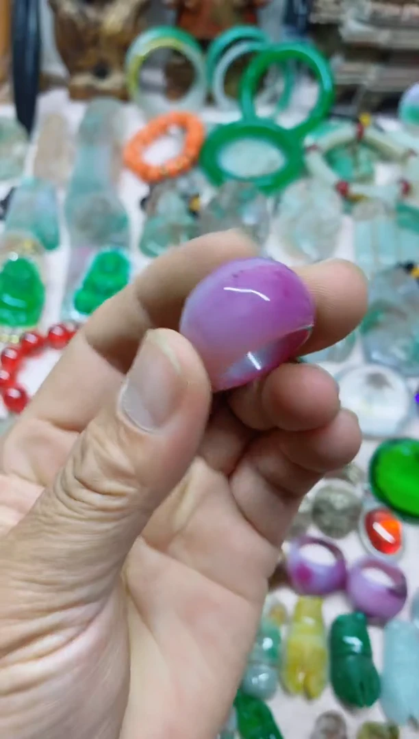 1直播间的实时画面