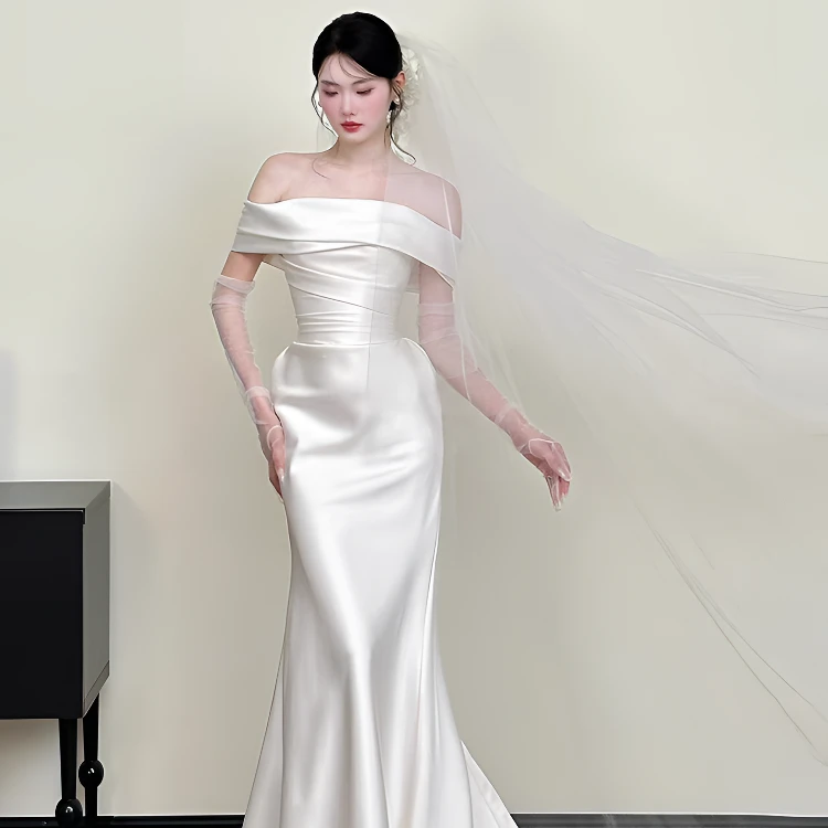 法式一字肩缎面鱼尾婚纱 出门纱 迎宾纱