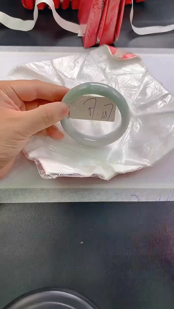 未镶嵌手镯翡翠187