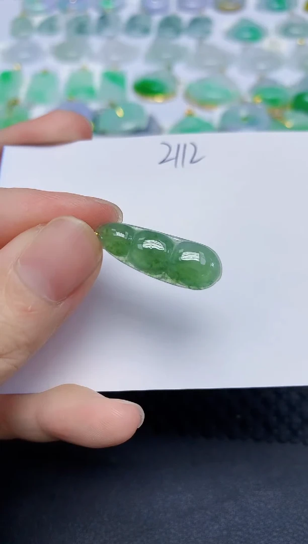 翡翠未镶嵌颈饰天然缅甸翡翠A货