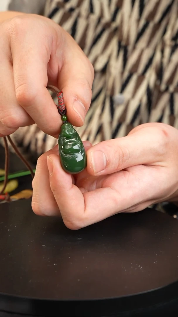 未镶嵌和田玉挂件7号矿碧玉菠菜绿老料佛公挂件