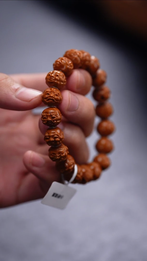 【闪购商品】橄榄核吊坠更厉害