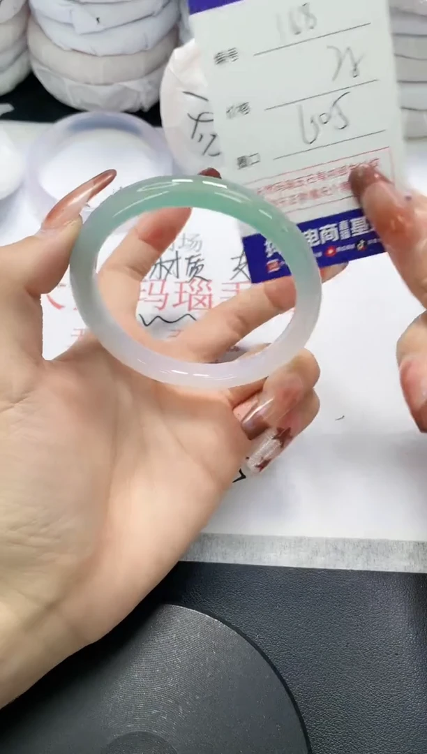未镶嵌手镯玛瑙/玉髓168