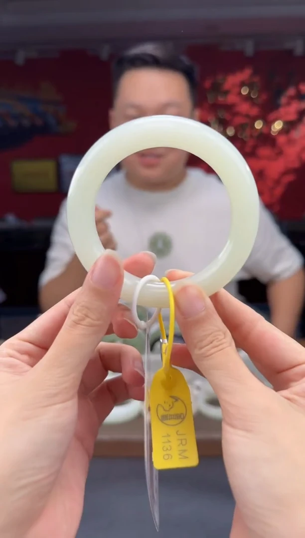 颈饰未镶嵌和田玉白玉胖圆条手镯55-58