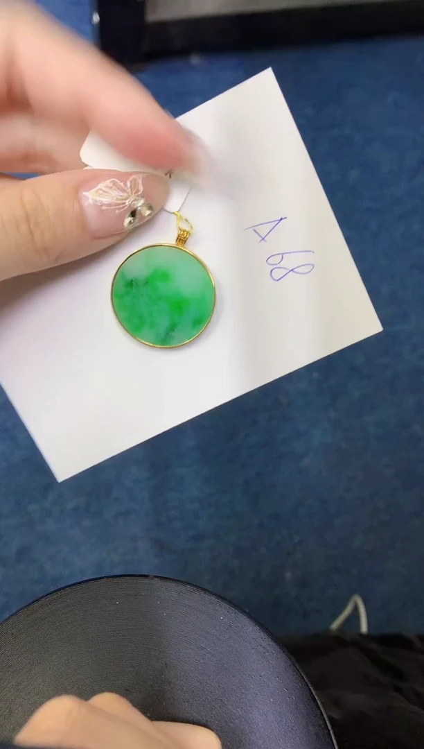 【闪购商品】翡翠颈饰18K金镶嵌0000000000