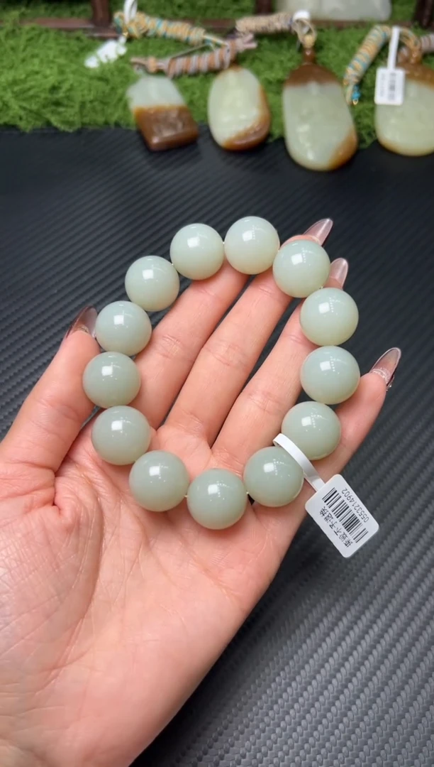 未镶嵌手串和田玉且末微色差近矿卡18