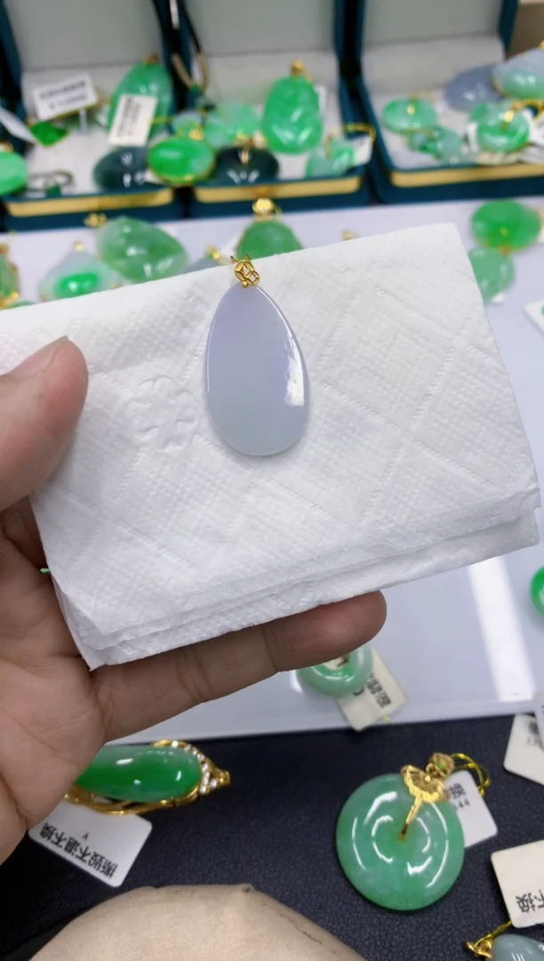 颈饰未镶嵌翡翠翡翠