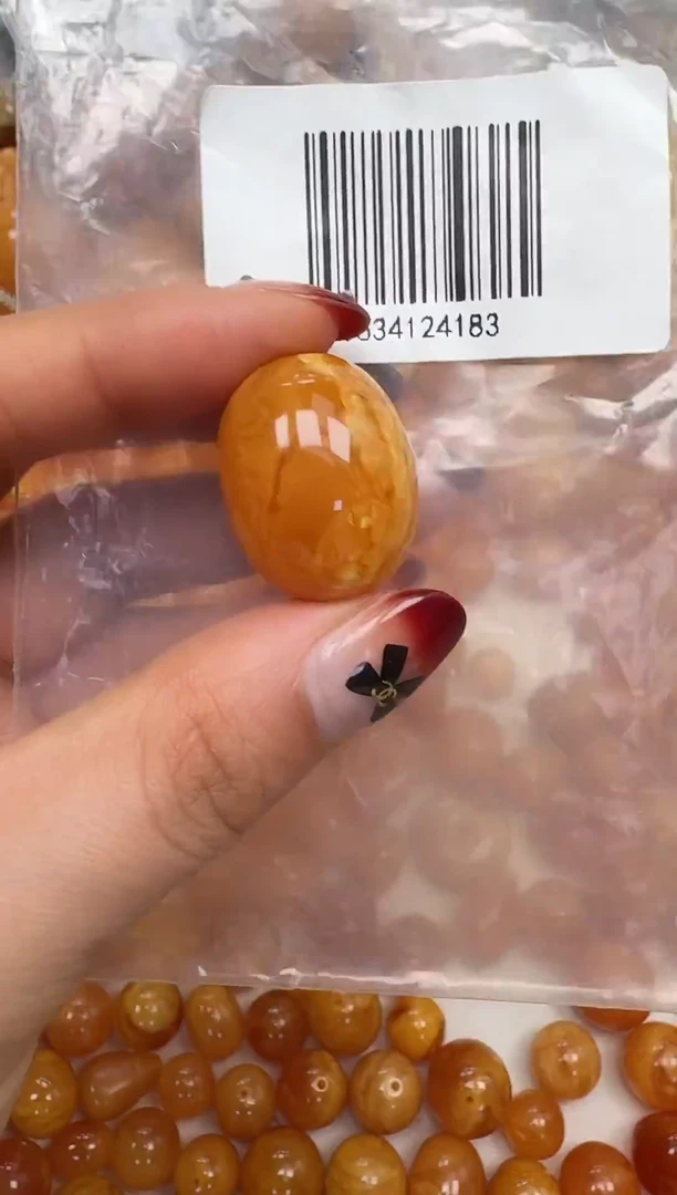 裸石琥珀未镶嵌如图