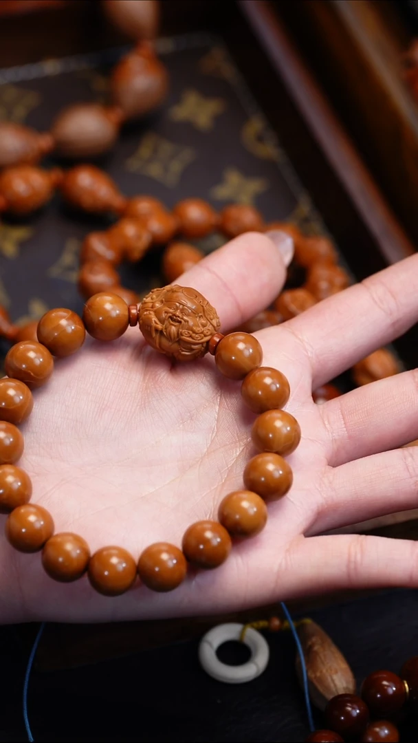 【闪购商品】橄榄核吊坠苏工橄榄核