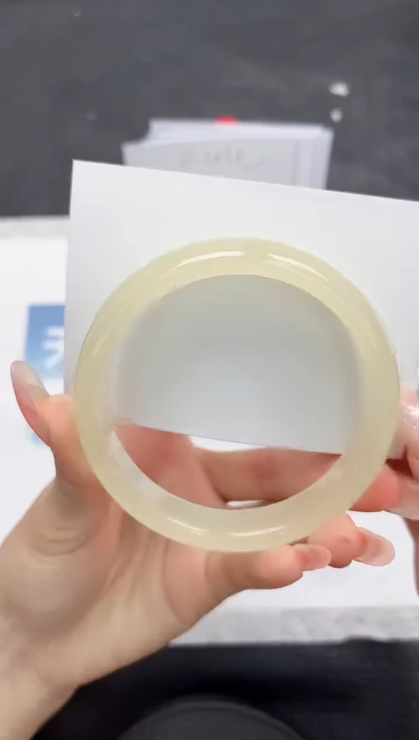 【闪购商品】石英质玉手镯未镶嵌O341-60